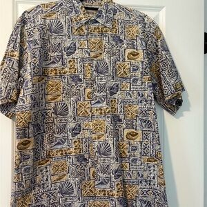Casual Short-Sleeve Button-Down Shirt in Blue and Brown Tile Print